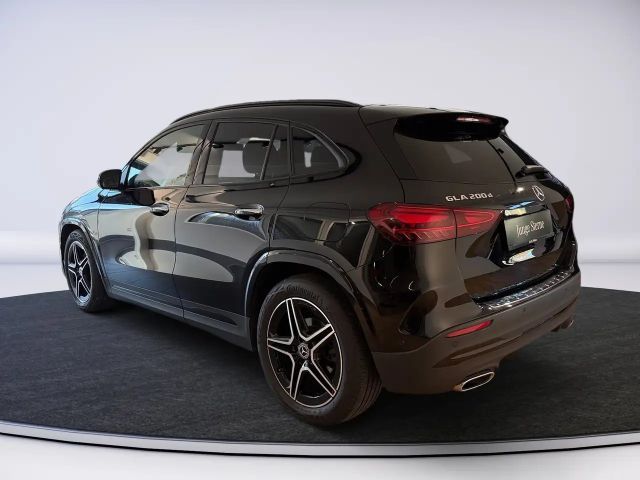 Mercedes-Benz GLA 200 4MATIC AMG Line GLA 200 d