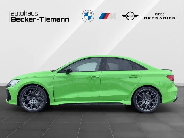 Audi RS3 Quattro S-Tronic Sedan