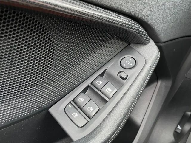 BMW 120 120i Luxury Line Sedan