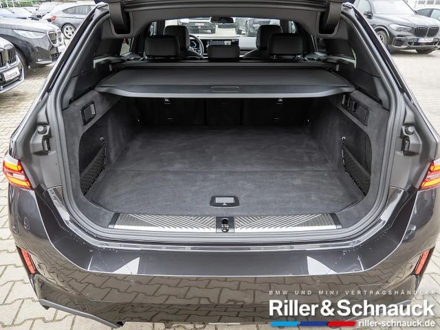 BMW 520 520d M-Sport Touring