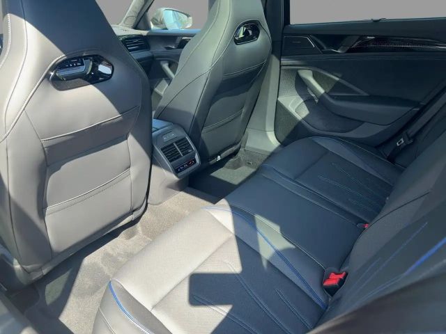 Volkswagen Passat DSG R-Line Variant