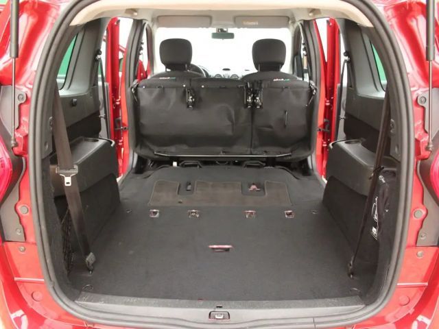 Dacia Lodgy 7 zitter