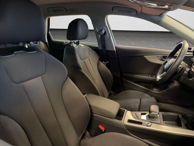 Audi A4 40 TFSI Avant S-Tronic