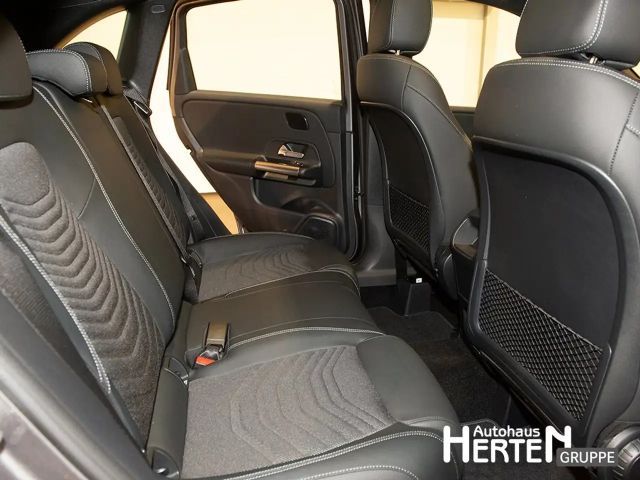 Mercedes-Benz B 180 Progressive Sedan