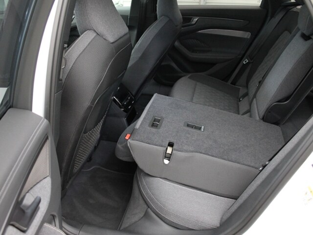 Audi A6 Avant Quattro S-Tronic