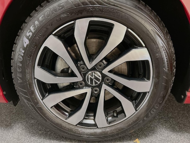 Volkswagen Golf 1.5 eTSI DSG Golf VIII