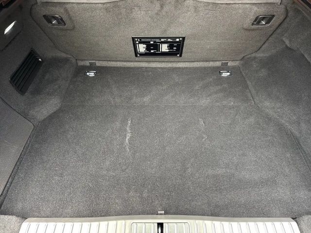 Ferrari Purosangue *Embleme*HiFi*PDC*Klima*Leder*