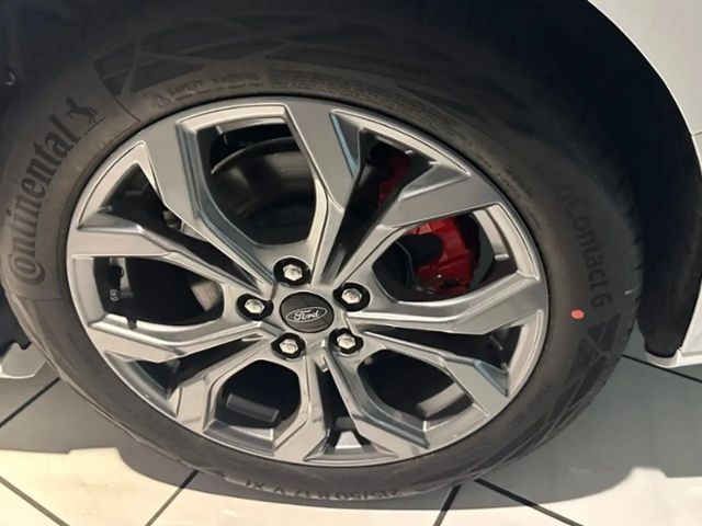 Ford Focus ST Line Wagon