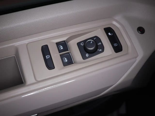 Volkswagen Multivan 2.0 TDI DSG Lang Style T7