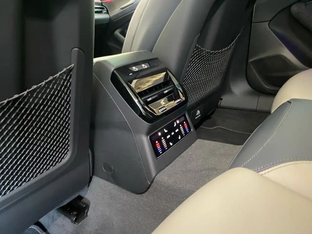 Audi A6 Avant Quattro S-Line