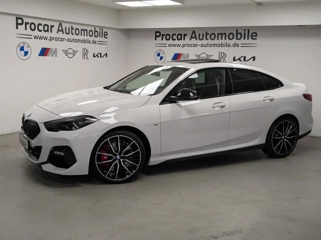 BMW 220 220i Coupé M-Sport xDrive