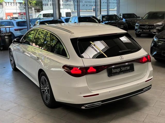 Mercedes-Benz E 220 AVANTGARDE E 220 d Estate