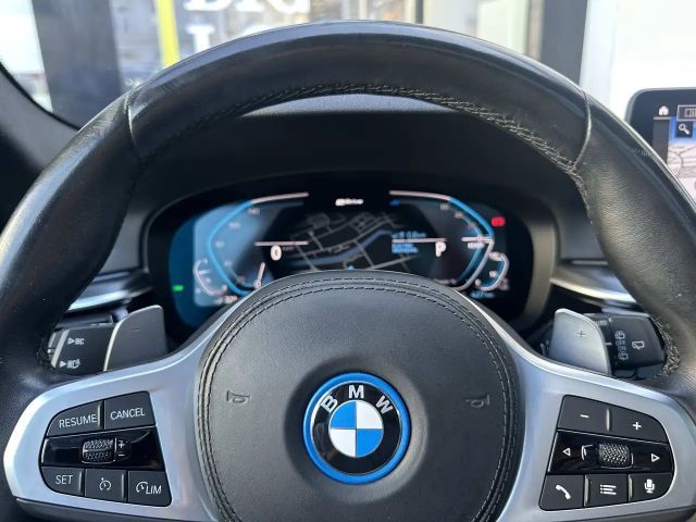 BMW 530 530e M-Sport xDrive