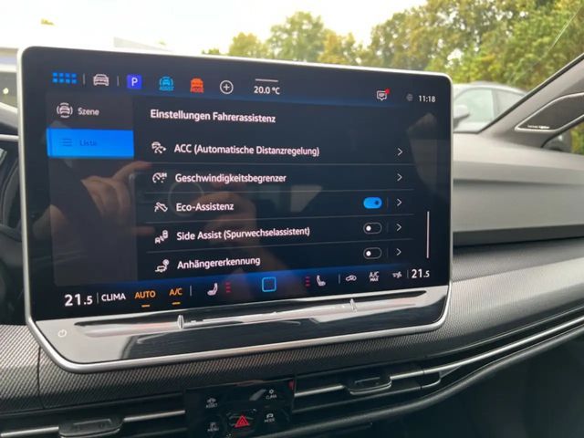 Volkswagen Golf R-Line Variant