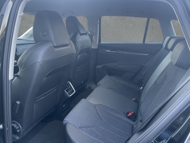 Skoda Elroq Loft 60 Clever-Paket AHK LED Navi PDC Klima