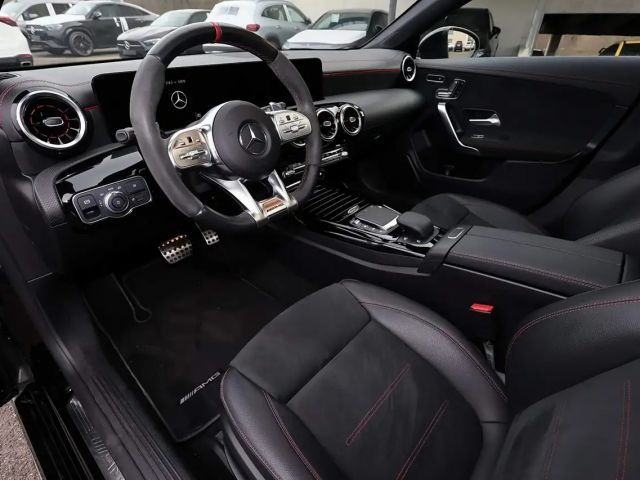 Mercedes-Benz CLA 35 AMG 4MATIC AMG Line
