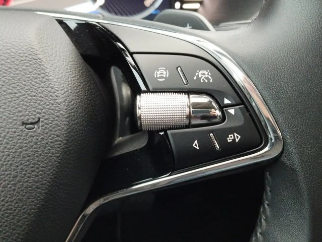 Skoda Superb 2.0 TSI Combi Style Style