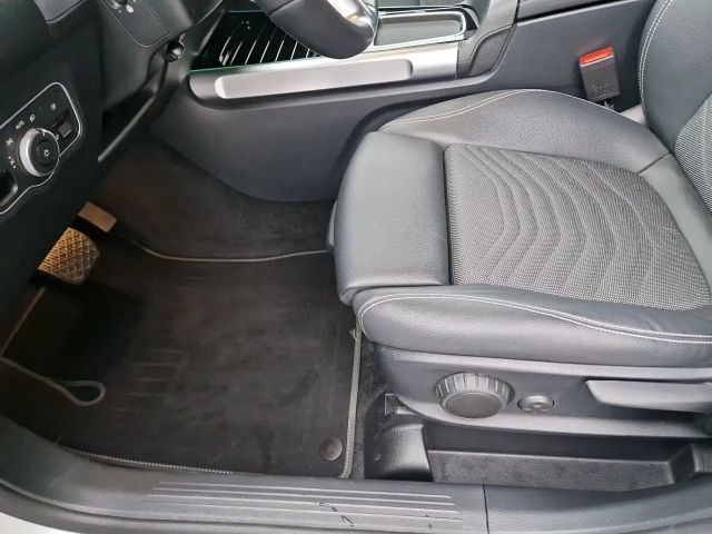 Mercedes-Benz GLB 180 GLB 180 d