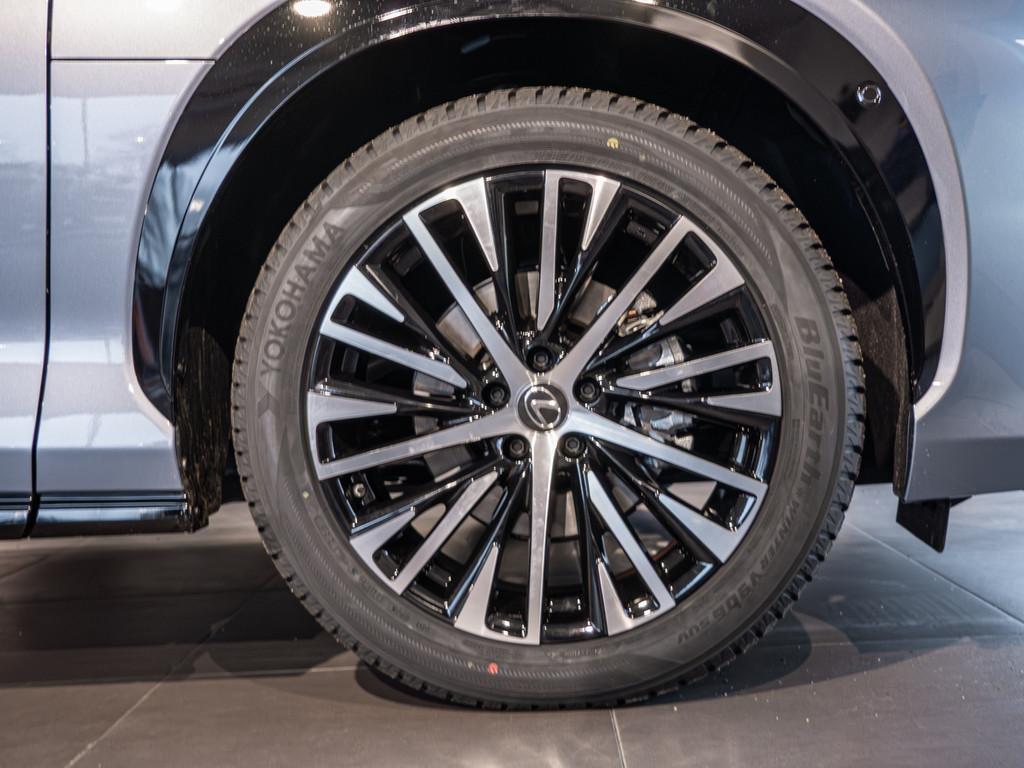 Lexus RZ Luxury Line