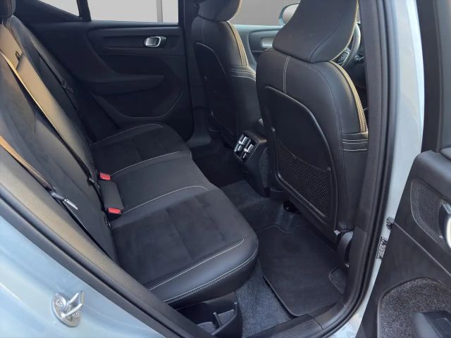 Volvo XC40 Dark Plus