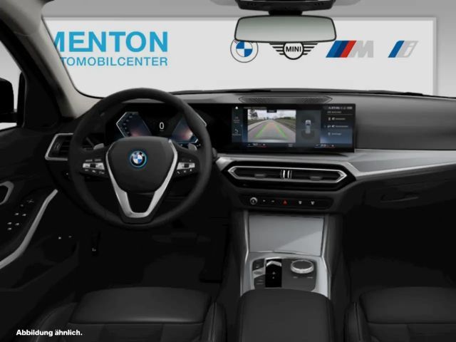 BMW 330 330e Touring