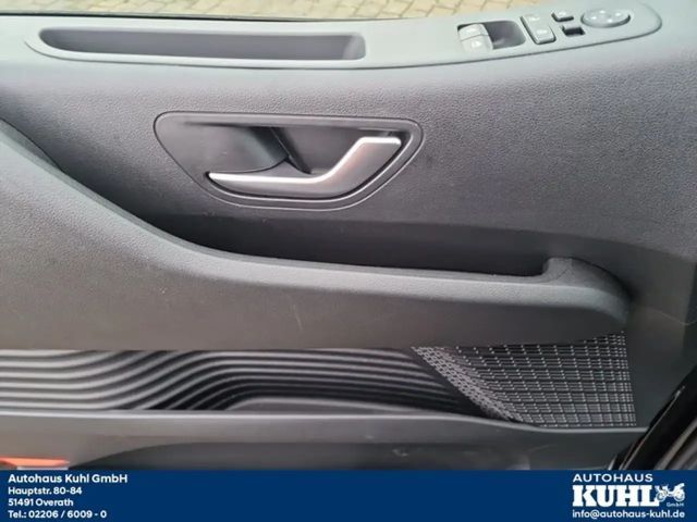 Hyundai Staria Trend