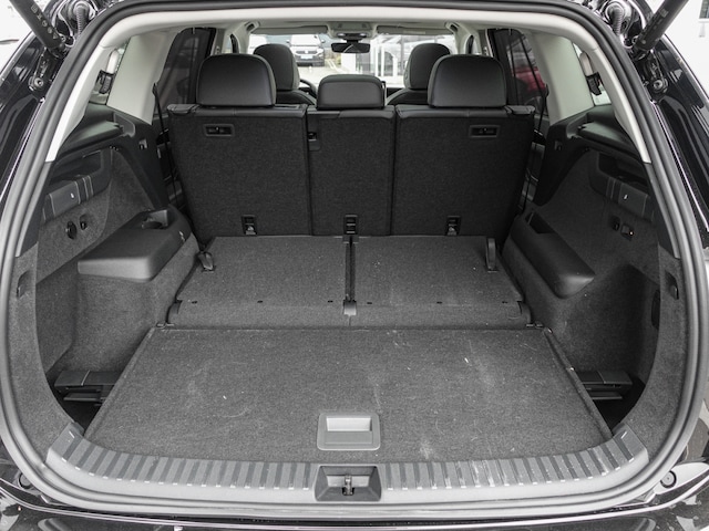 Volkswagen Tayron 2.0 TDI DSG 7-Sitze NAVI PANO