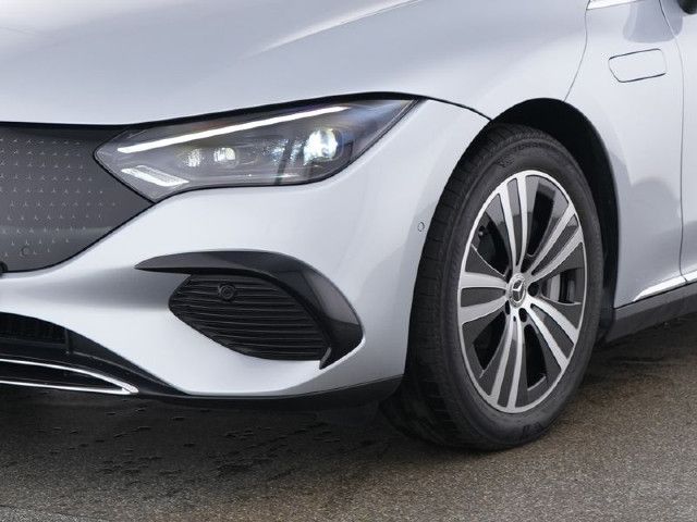 Mercedes-Benz EQE 300 Sedan