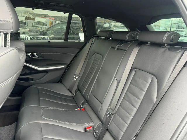 BMW 320 320d Touring xDrive