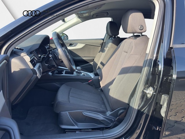 Audi A4 35 TFSI Avant S-Tronic
