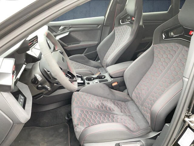 Audi RS3 Quattro S-Tronic Sedan