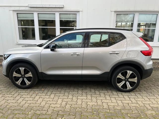 Volvo XC40 AWD Plus Recharge Twin Engine