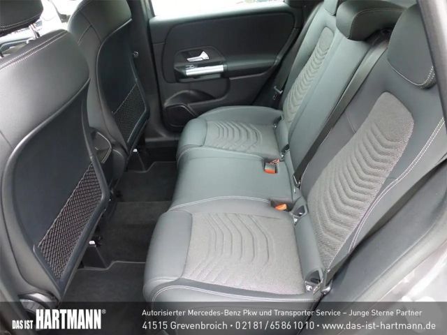 Mercedes-Benz B 180 Progressive Sedan