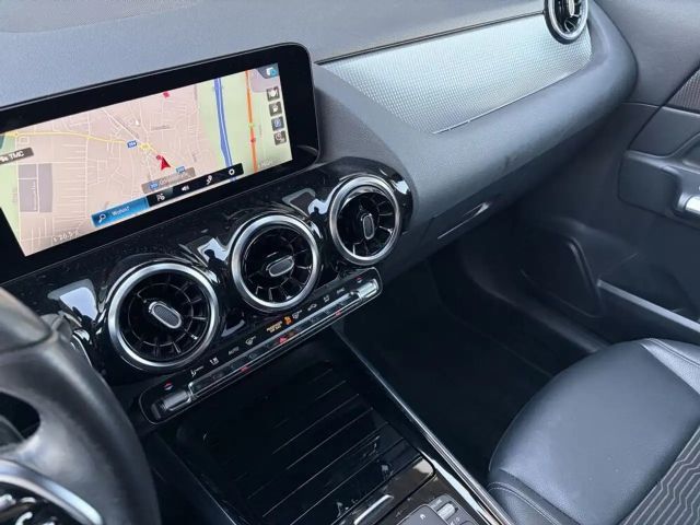 Mercedes-Benz GLA 200 GLA 200 d