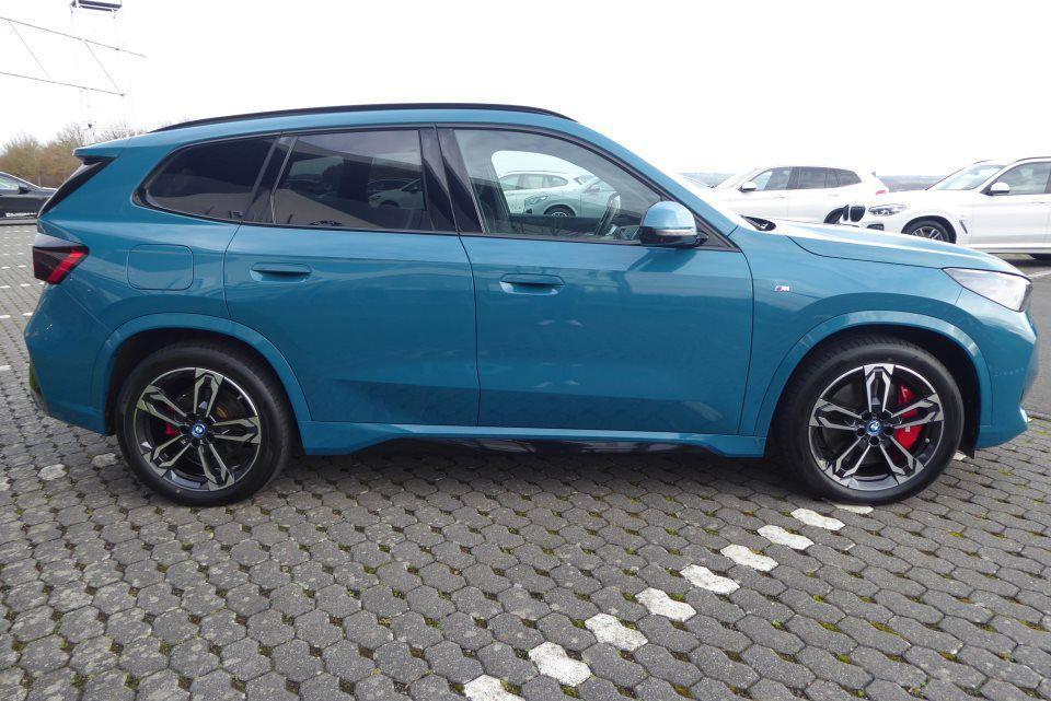 BMW iX1 xDrive30
