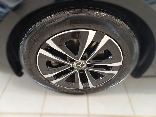 Mercedes-Benz A 200 A 200 d