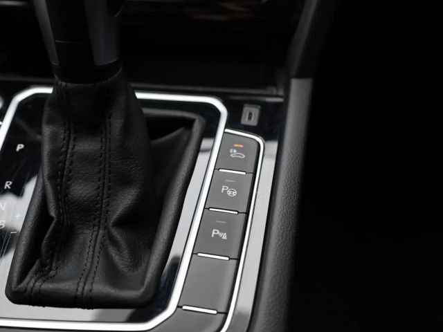 Volkswagen Passat GTE Variant