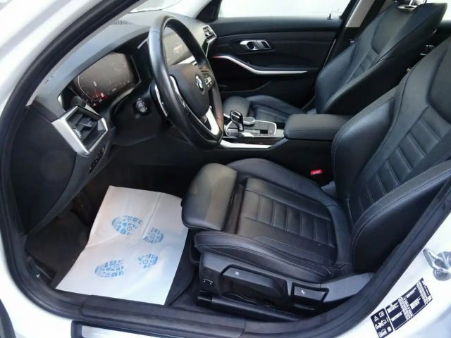 BMW 320 320d Sport Line Touring xDrive