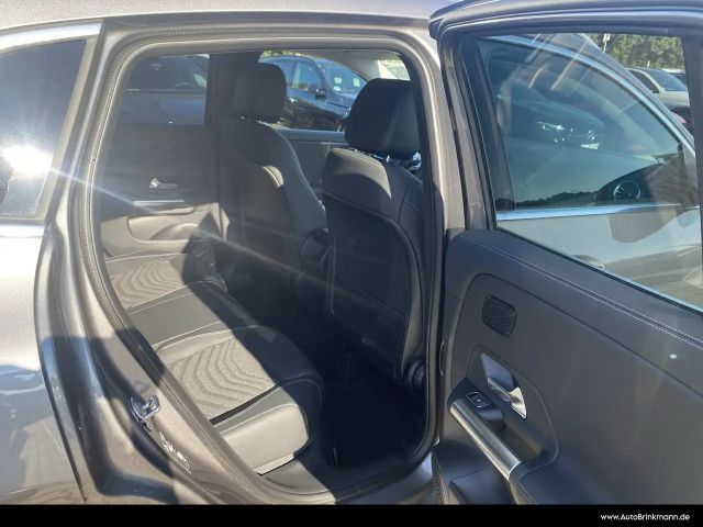 Mercedes-Benz GLA 180 Progressive