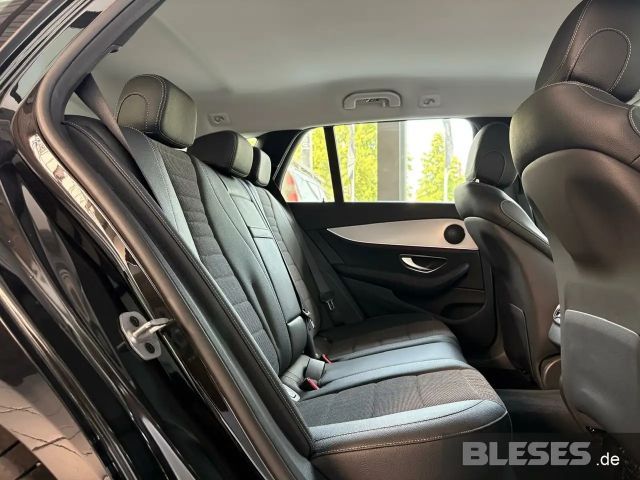 Mercedes-Benz E 220 AVANTGARDE E 220 d Estate