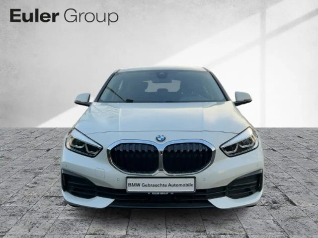 BMW 118 118i 5-deurs Sedan