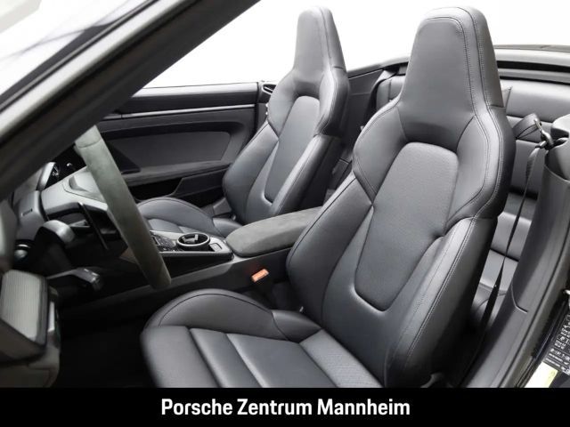 Porsche 992 Cabrio Carrera GTS