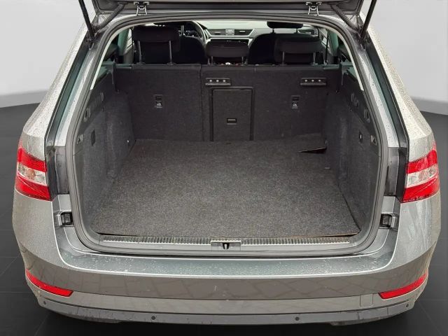 Skoda Superb Ambition Combi iV