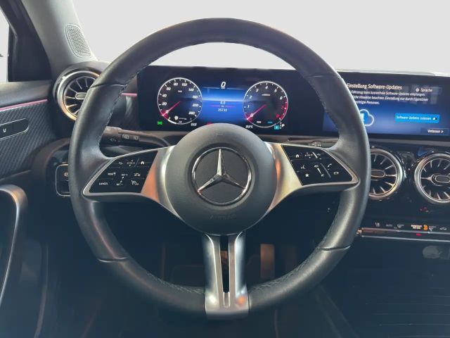 Mercedes-Benz A 200 Progressive