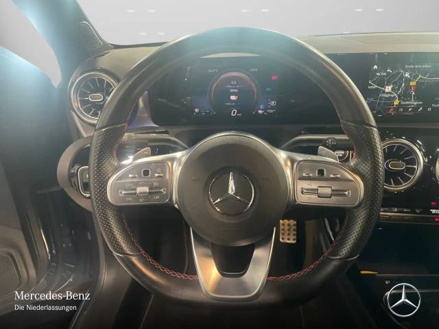 Mercedes-Benz A 250 A 250 e AMG Line