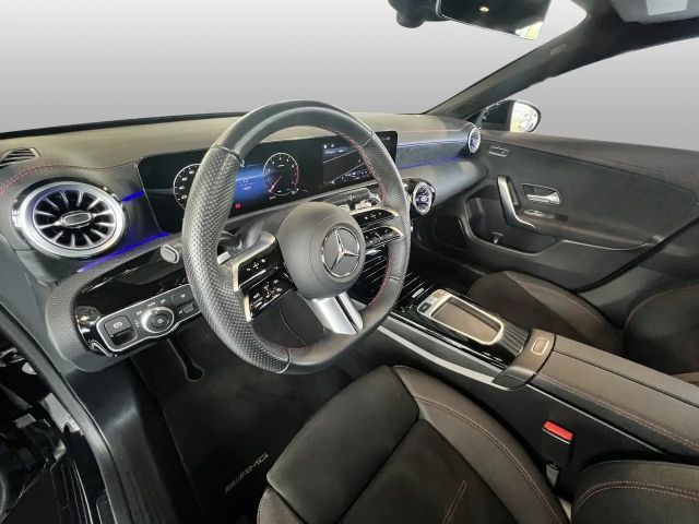 Mercedes-Benz CLA 200 AMG Line Coupé Premium