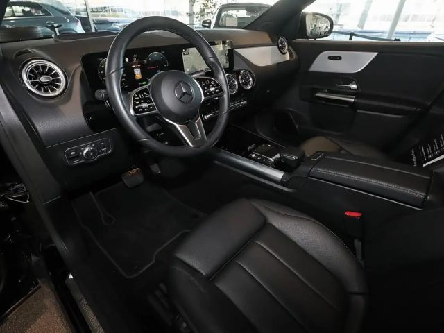 Mercedes-Benz EQA 300 4MATIC