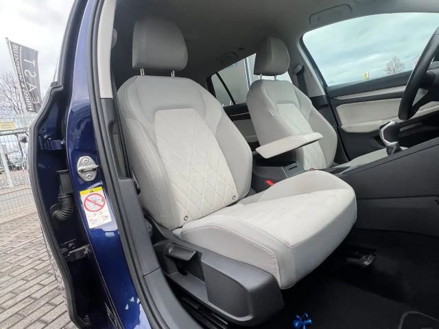 Volkswagen Golf 2.0 TDI Golf VIII Life Variant