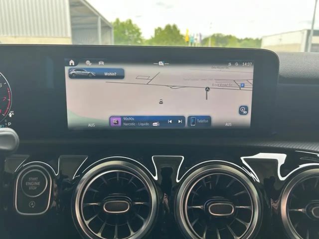 Mercedes-Benz A 180 Hatchback Progressive