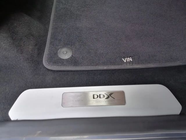 Aston Martin DBX Concours Blau Vollausstattung-6 800 KM-